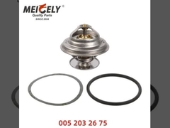Thermostat de refroidissement de moteur de haute qualité OEM 0052032675 Pour Merceds-Benz