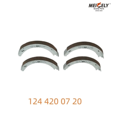 124 420 07 20 Série de chaussures de frein de stationnement OEM Pour Mercedes-Benz