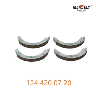 124 420 07 20 Série de chaussures de frein de stationnement OEM Pour Mercedes-Benz