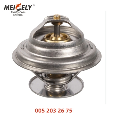 Thermostat de liquide de refroidissement du moteur OEM 0052032675 1032000819 Pour Mercedes-Benz