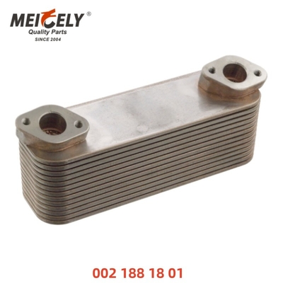 Solution de refroidissement professionnelle 002 188 18 01 refroidisseur d'huile moteur pour MERCEDES-BENZ