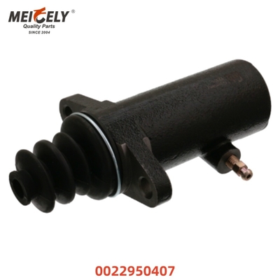 Cylindre principal d'embrayage de camion de haute qualité pour poids lourds 0022950407 0002903212 pour Mercedes-Benz
